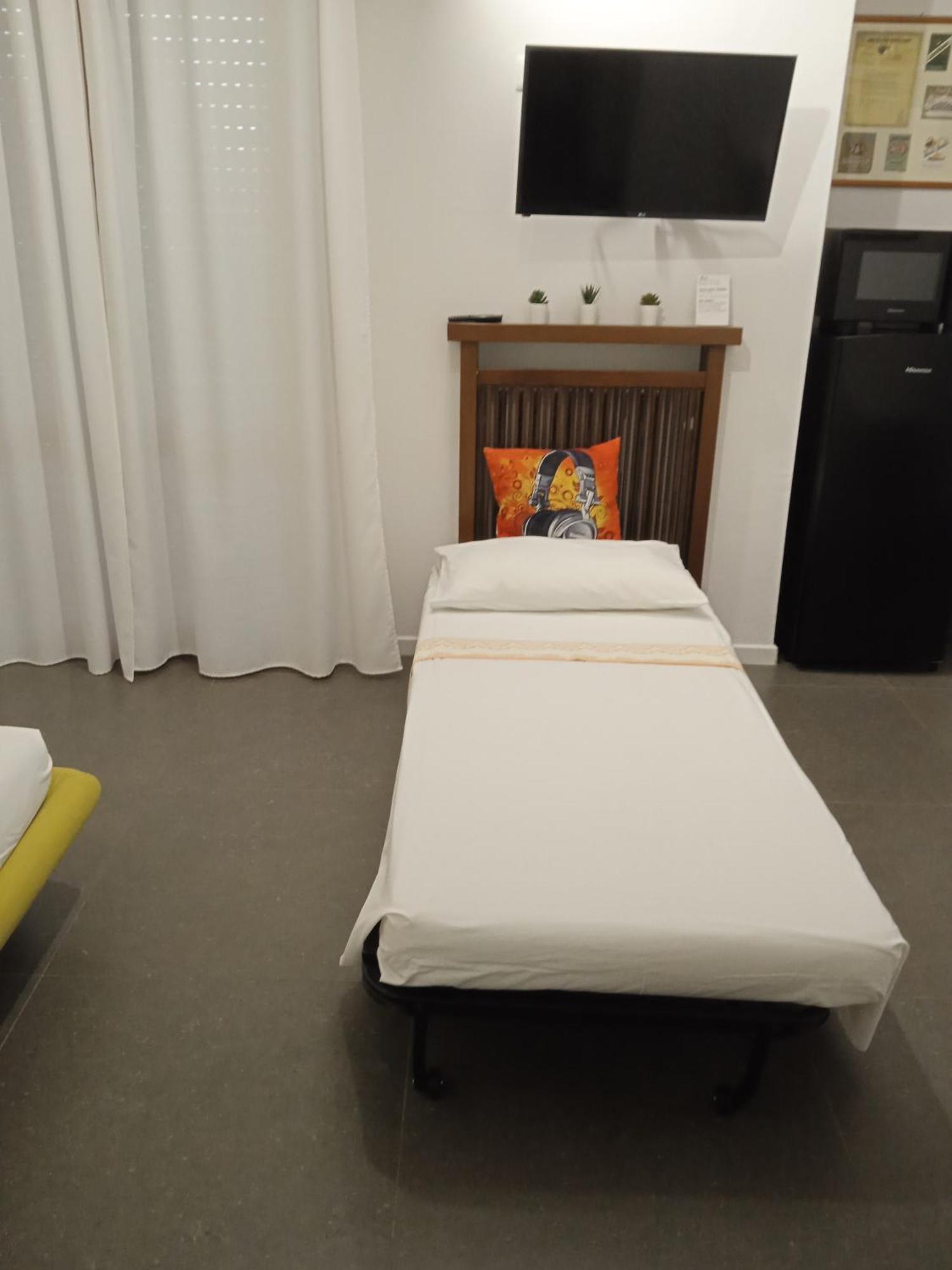 Hotel Casa Bonatti Peschiera del Garda Pokoj fotografie